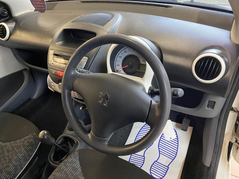 PEUGEOT 107