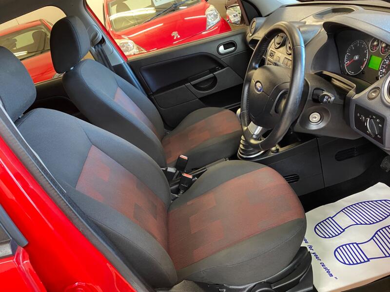 FORD FIESTA