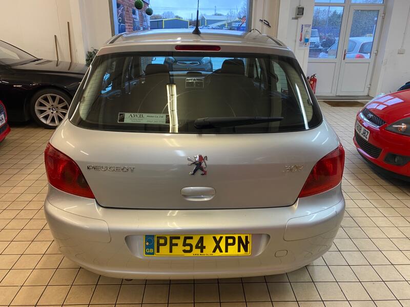 PEUGEOT 307