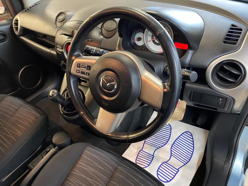 MAZDA MAZDA2