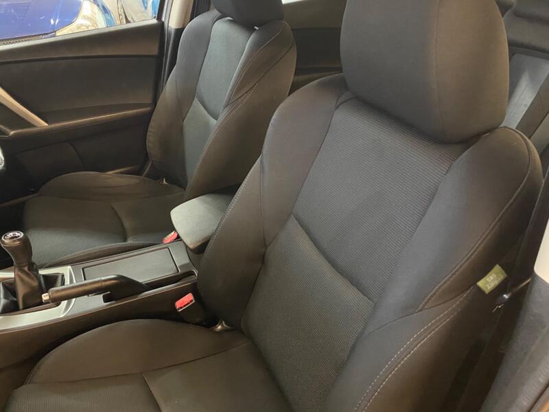 MAZDA MAZDA3