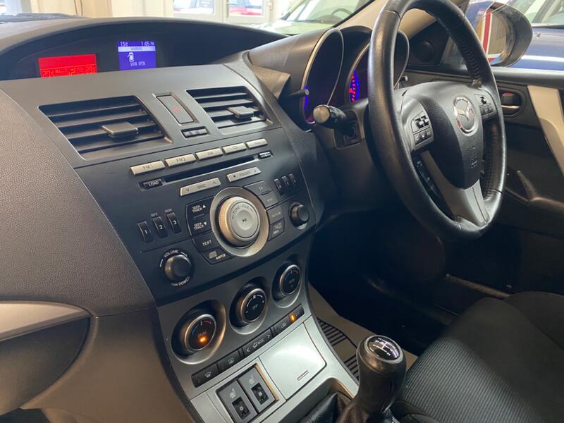 MAZDA MAZDA3