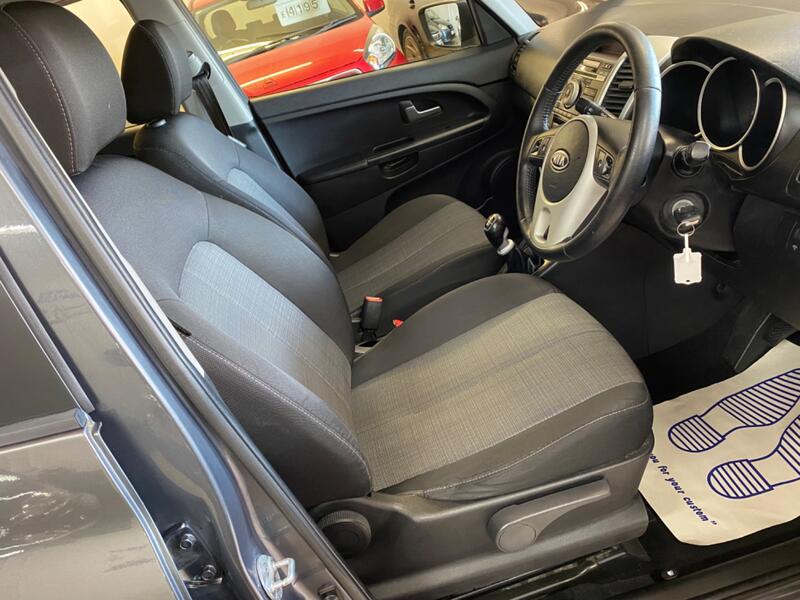 KIA VENGA
