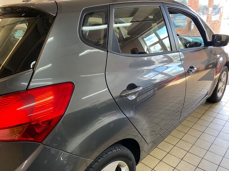 KIA VENGA