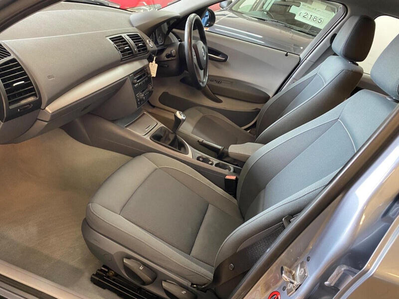 BMW 1 SERIES