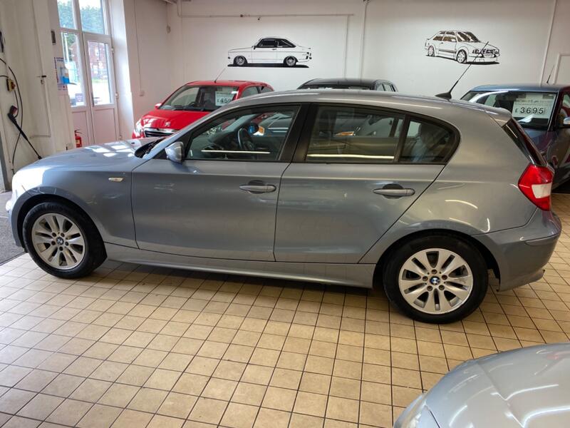 BMW 1 SERIES