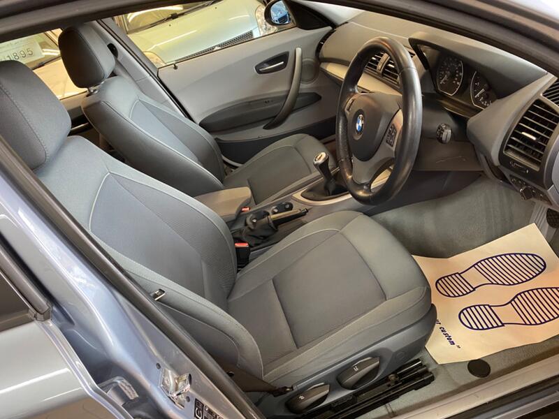 BMW 1 SERIES