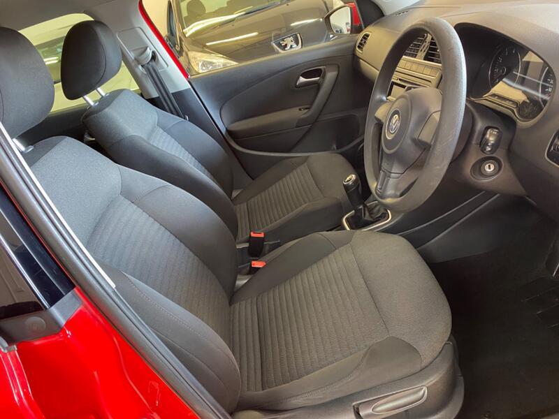 VOLKSWAGEN POLO
