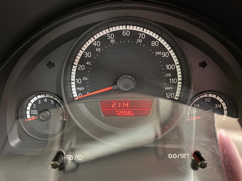 VOLKSWAGEN UP