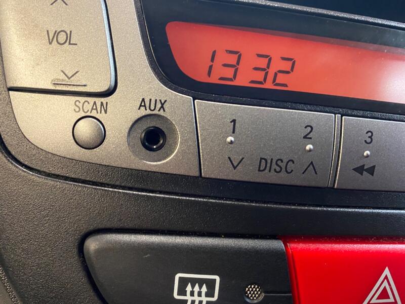PEUGEOT 107