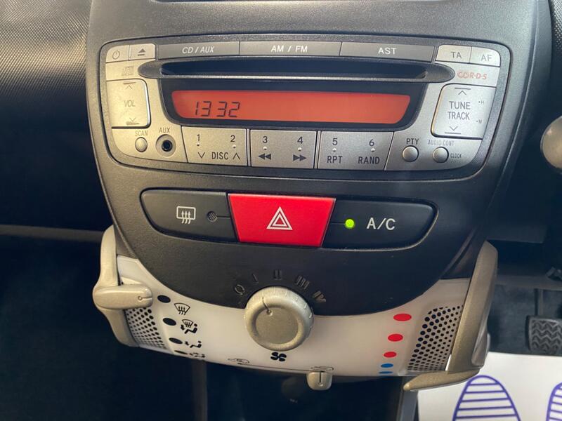 PEUGEOT 107