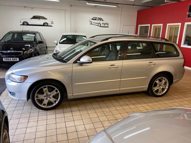 VOLVO V50
