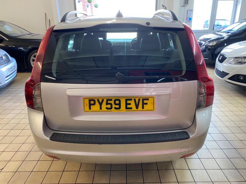 VOLVO V50