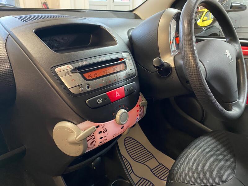 PEUGEOT 107
