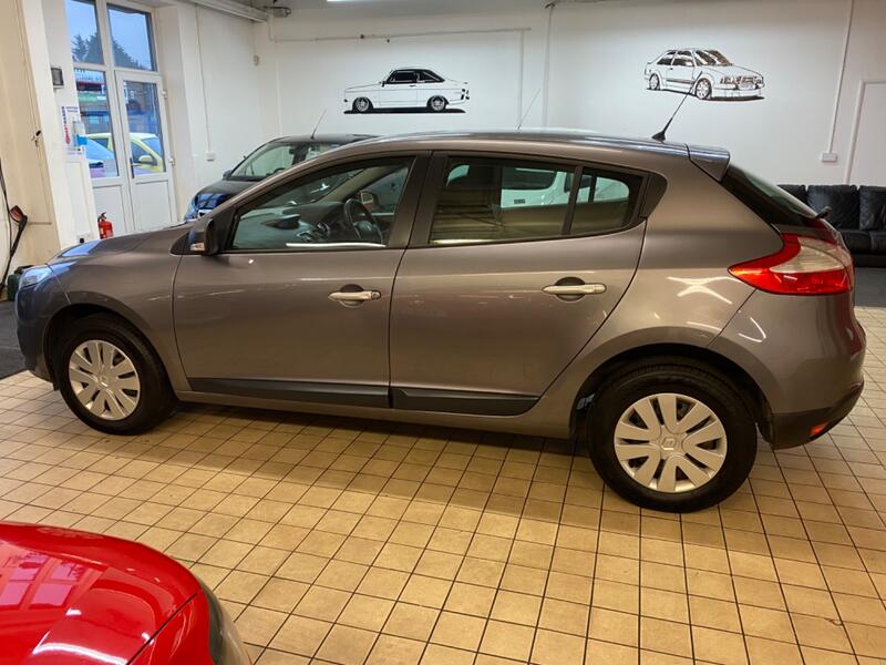 RENAULT MEGANE