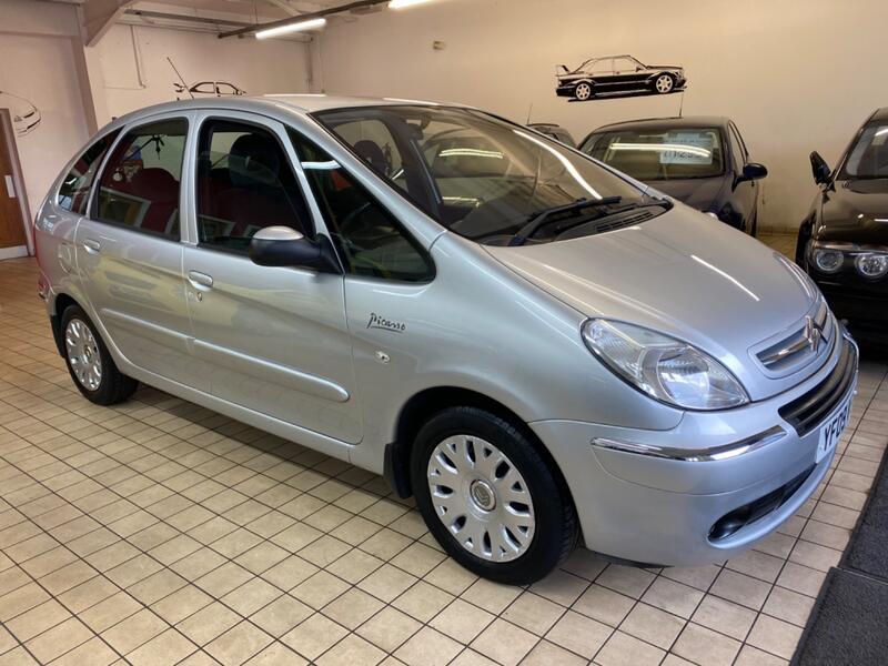View CITROEN XSARA PICASSO 1.6 i 16V Desire