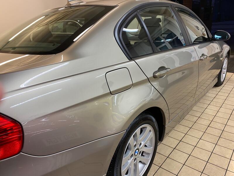 BMW 3 SERIES