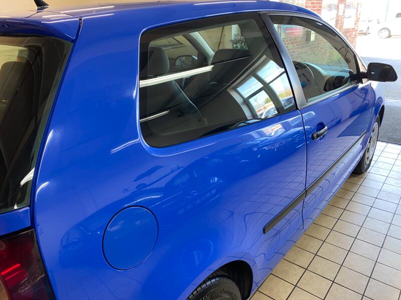 VOLKSWAGEN POLO