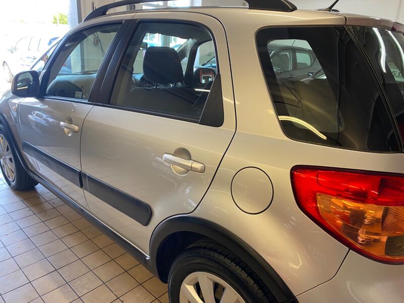 SUZUKI SX4