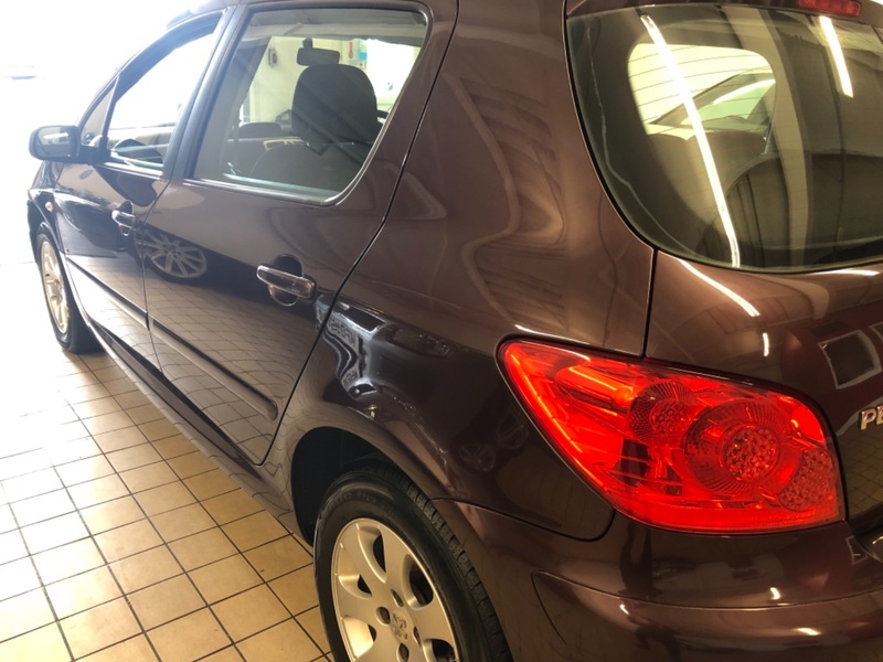 PEUGEOT 307