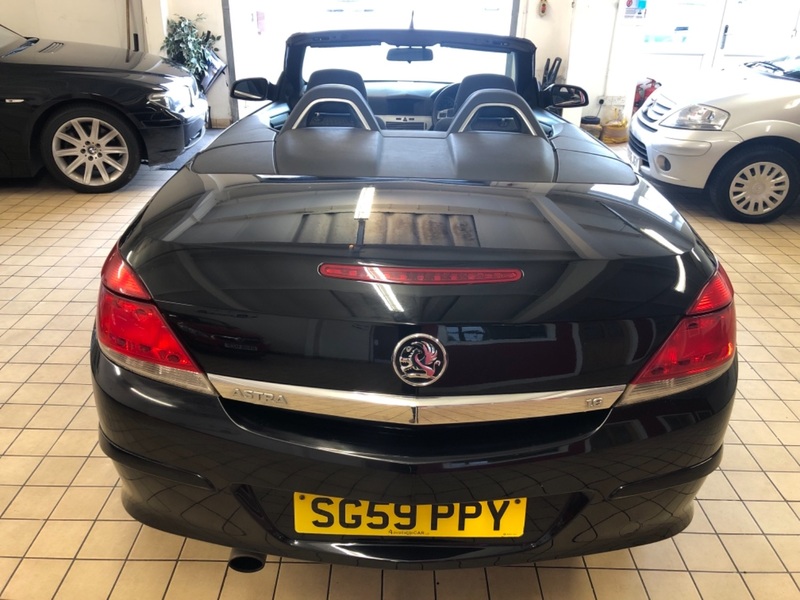 VAUXHALL ASTRA