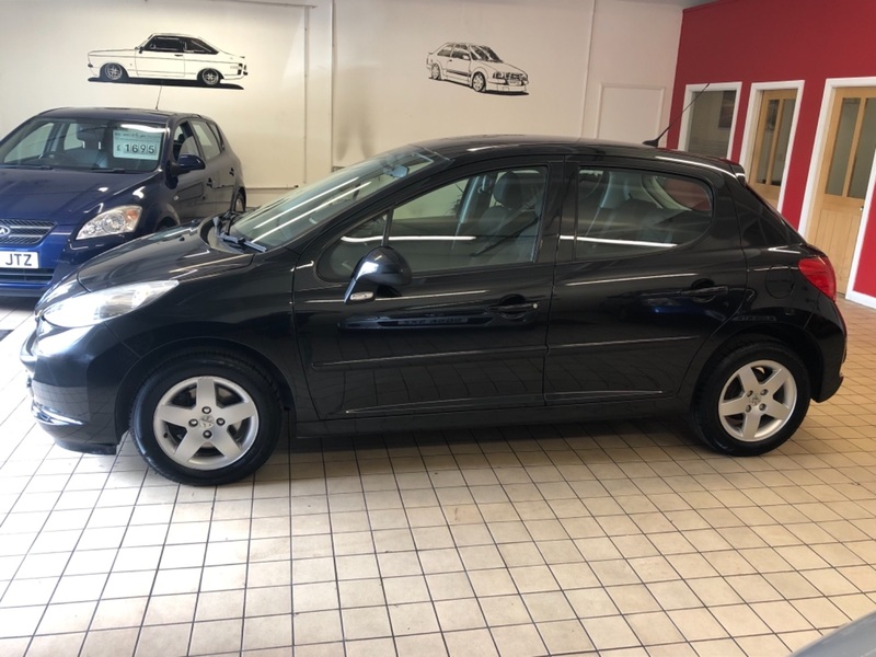 PEUGEOT 207