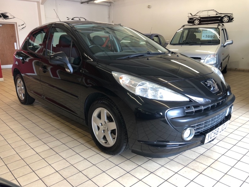 View PEUGEOT 207 SPORT