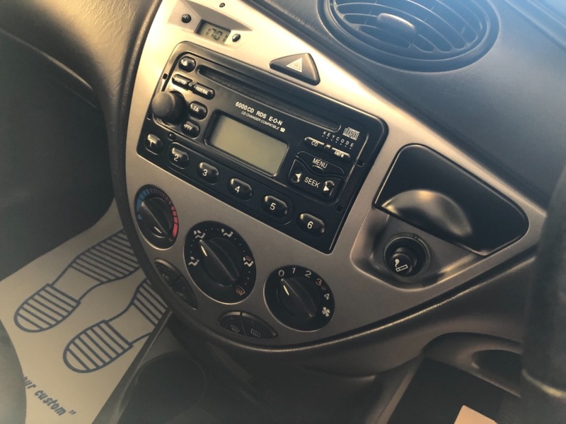 FORD FOCUS