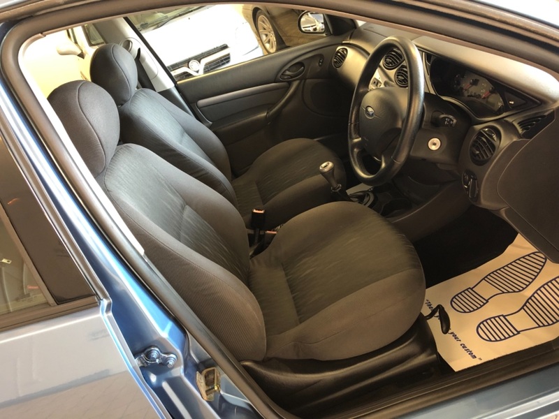 FORD FOCUS