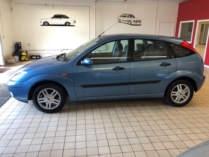 FORD FOCUS