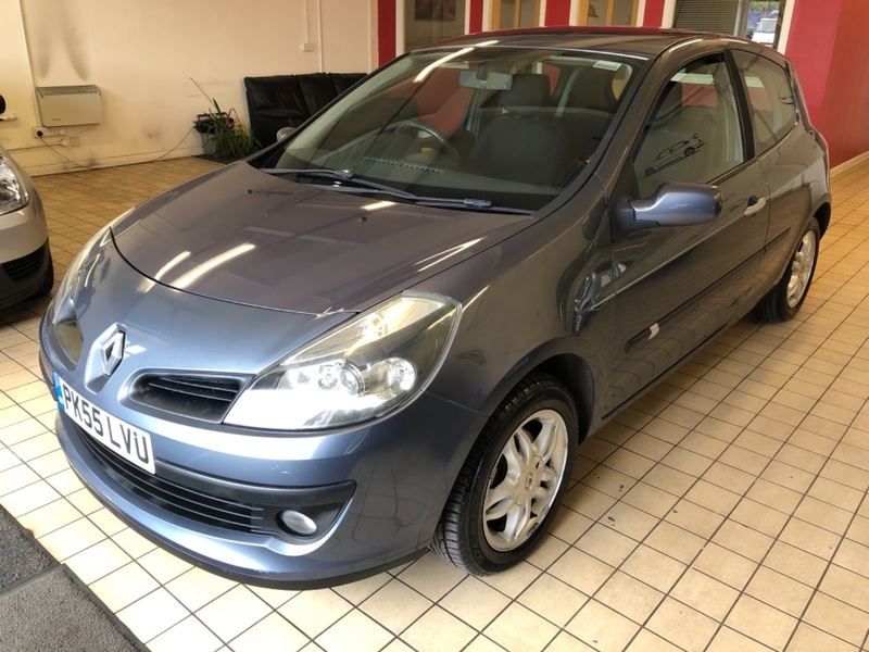 View RENAULT CLIO DYNAMIQUE 16V