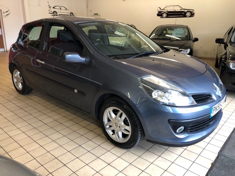 View RENAULT CLIO DYNAMIQUE 16V