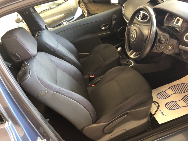 RENAULT CLIO