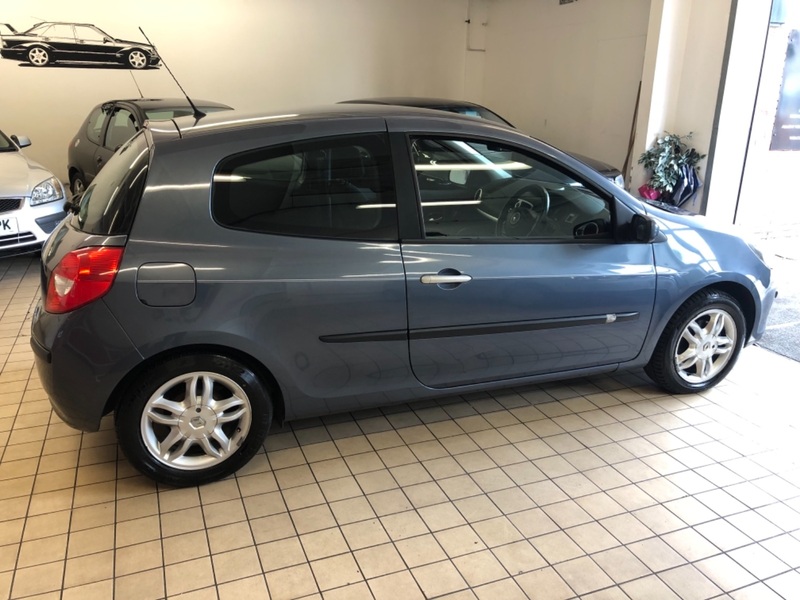 RENAULT CLIO