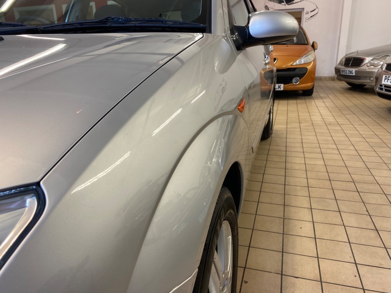 FORD FOCUS