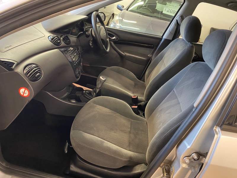 FORD FOCUS