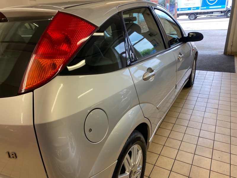 FORD FOCUS