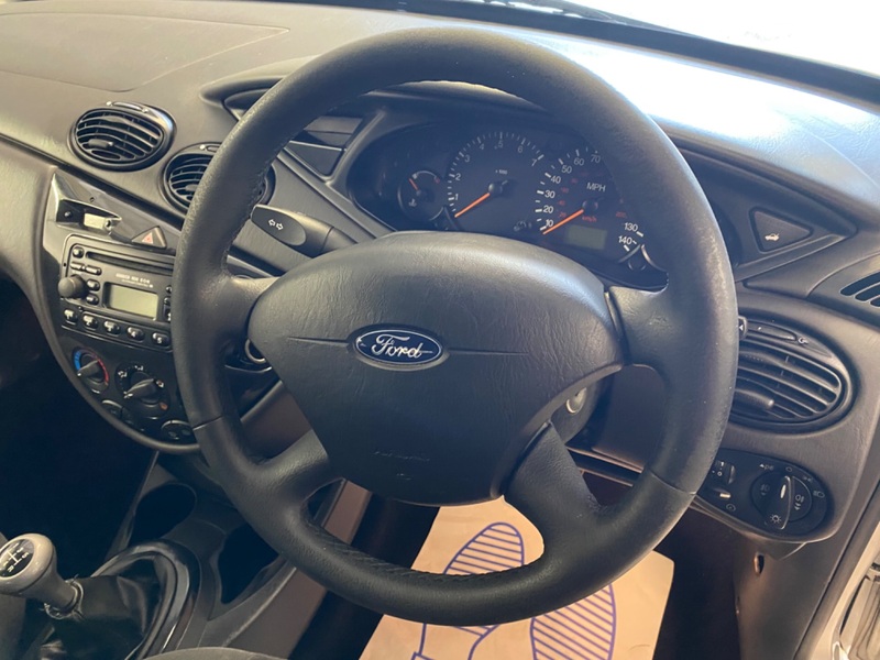 FORD FOCUS