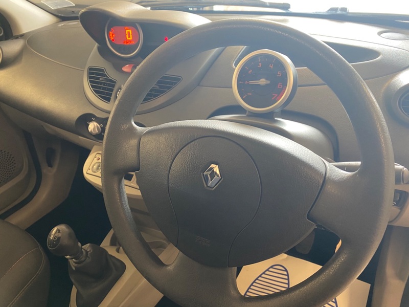 RENAULT TWINGO