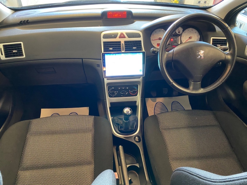 PEUGEOT 307