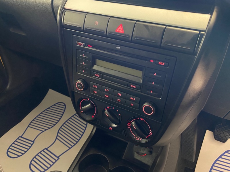 VOLKSWAGEN FOX