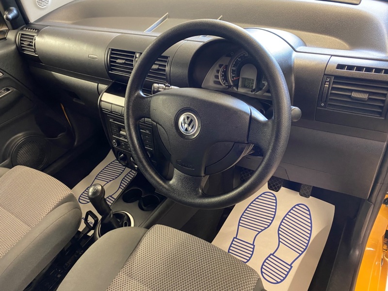 VOLKSWAGEN FOX