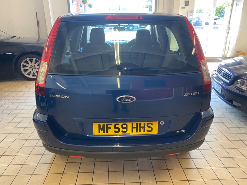 FORD FUSION