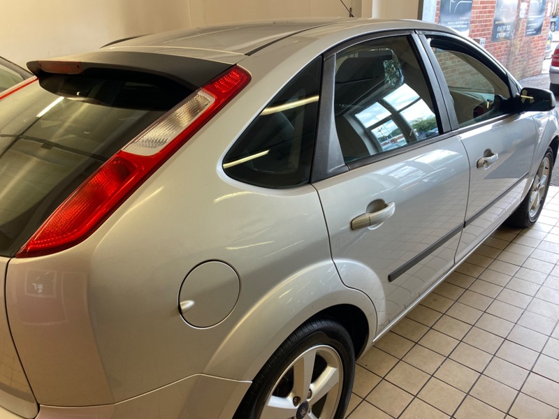 FORD FOCUS