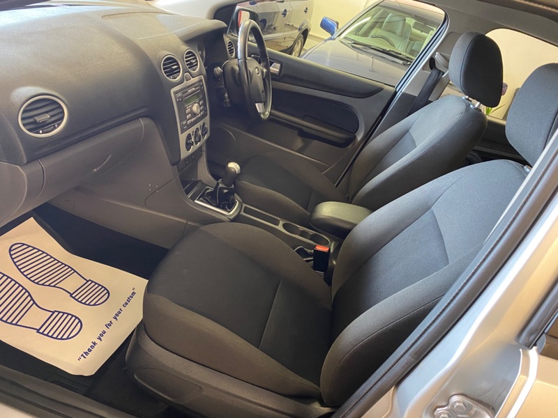 FORD FOCUS