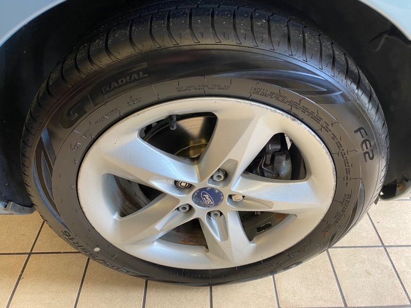 FORD FOCUS