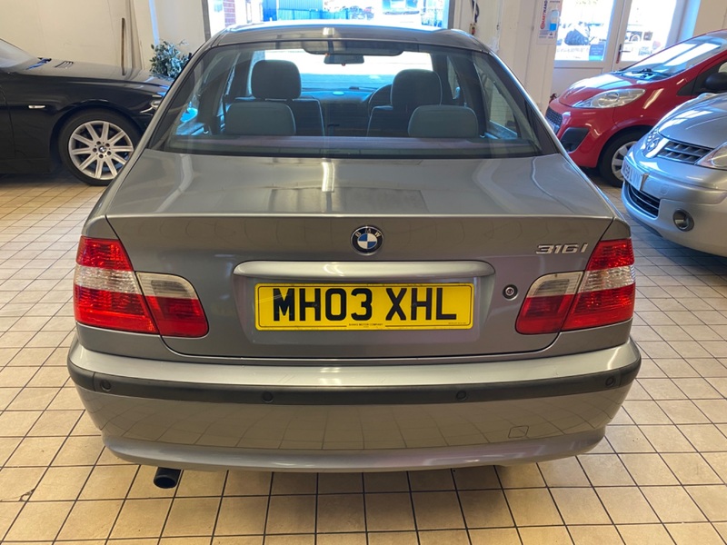 BMW 3 SERIES