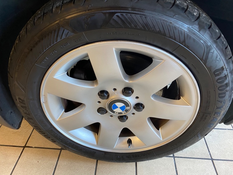 BMW 3 SERIES