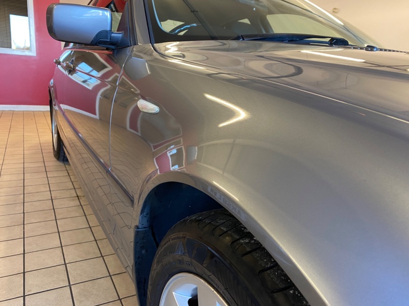 BMW 3 SERIES