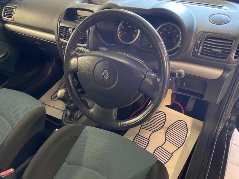 RENAULT CLIO